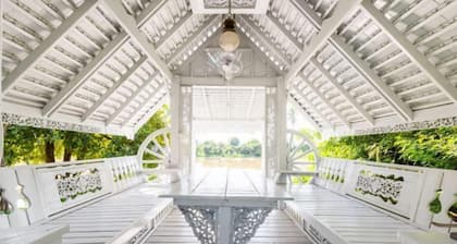 Hide & Seek River Villa