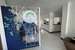 Ảnh chưa phân loại, 2 trong số 15 ảnh, nút
