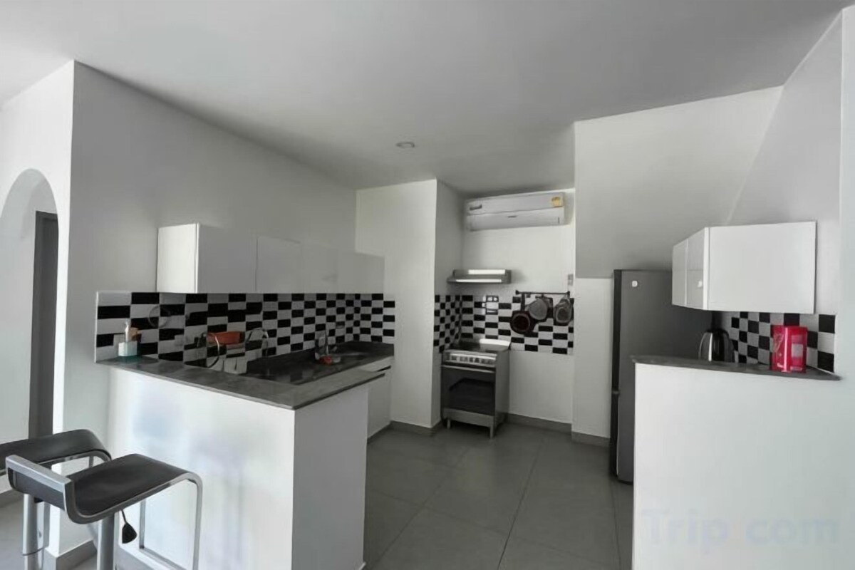 south pattya 5 br modern villa
