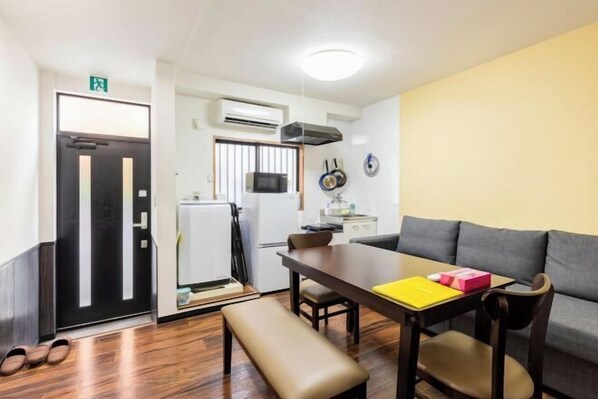 Dining - Hanazono Kita (Osaka)