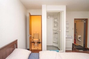 Room - Hanazono Kita (Osaka)