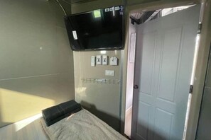 Unclassified image, 5 of 8, button - Charinsup Pinklao Hotel (Bang Kruai)