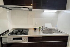 Private kitchen - Relax House (Tokyo)