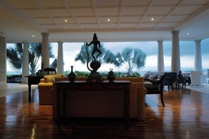 Interior - Raaga Samudra Villa (Bali)