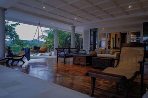 Terrace/patio - Raaga Samudra Villa (Bali)