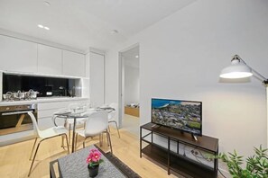 Room - Trendy 2-Bedroom Stay in Melbourne CBD (Melbourne)