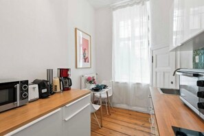 Schallisolierte Zimmer, Bügeleisen/Bügelbrett, Babybetten