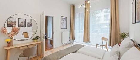 Schallisolierte Zimmer, Bügeleisen/Bügelbrett, Babybetten