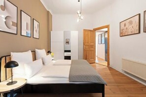 Insonorizzazione, ferro/asse da stiro, culle/letti per bambini