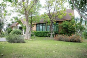 Unclassified image, 4 of 59, button - THAN Getaway Cottage: Private Lake, Pakchong, 2-8+ (Pak Chong)
