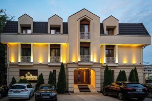 Exterior - Pensiunea Crystal (Rediu)