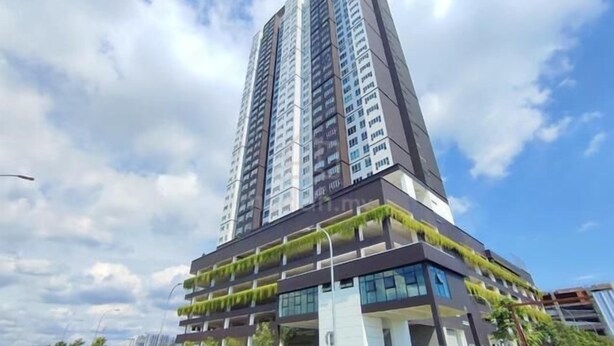 A high-rise building with multiple floors, large windows, and a modern architectural design. - Amber Cove Melaka Sea view town (Melaka Tengah)