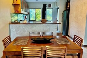Dining - 3 bedroom Penthouse at Asiana Villas in Boracay 5 minutes walk to White Beach (Boracay Island)