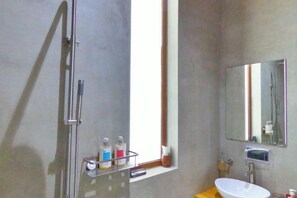 Cots/infant beds - Blue Coral Vashafaru Maldives (Vashafaru)