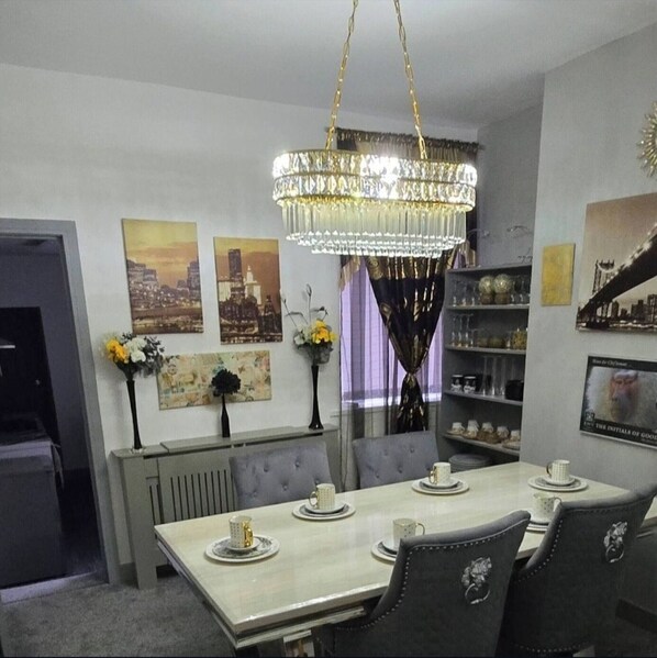 تناول الطعام