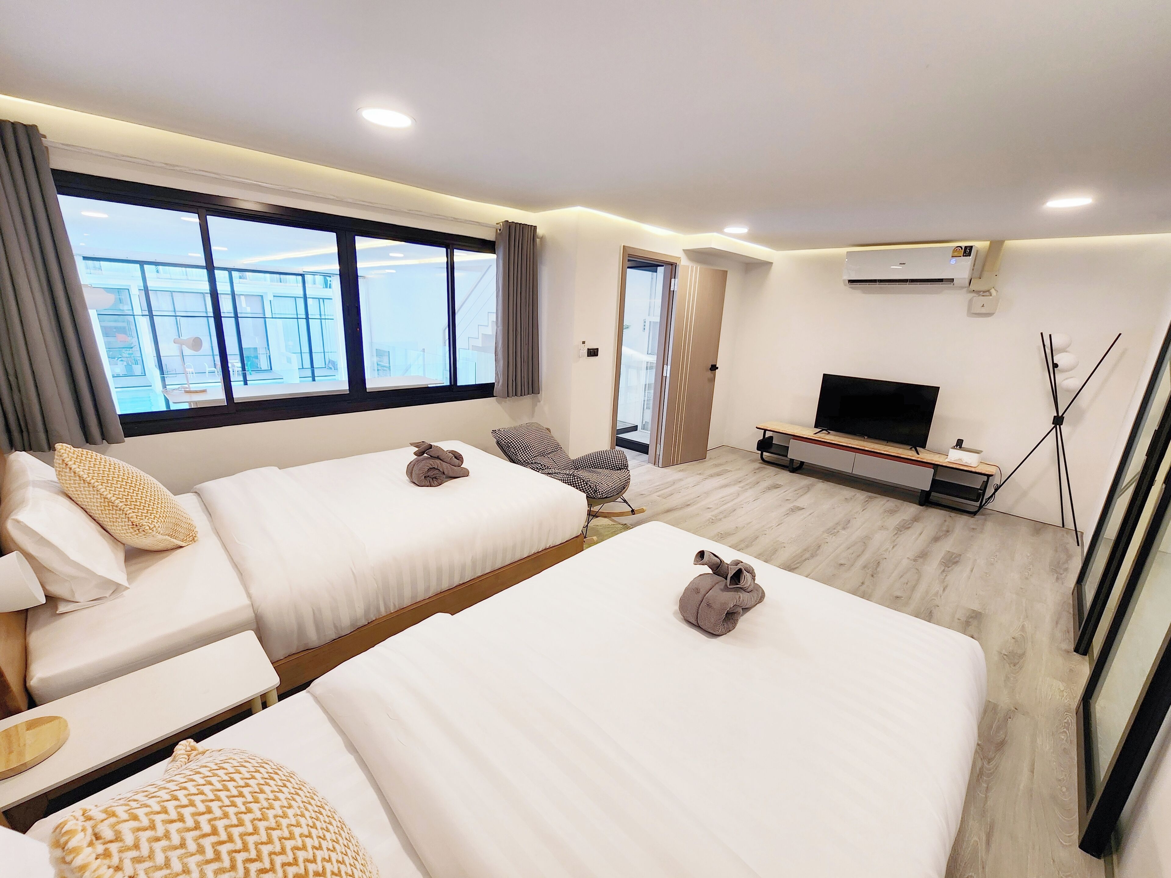 Silitysrauta/-lauta, ilmainen Wi-Fi