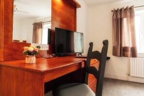 Comfort Double Room, City View | Desk, laptop workspace, iron/ironing board, free WiFi - Club Wokingham Hotel (Winnersh)