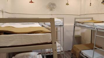 Shared Dormitory | Free WiFi