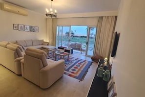 Living area - Luxury Apt - Soma Bay - Hurghada -Next to Breakers (Qesm Safaga)