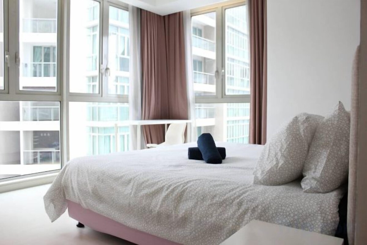 Cozy Two Bedroom Apartment