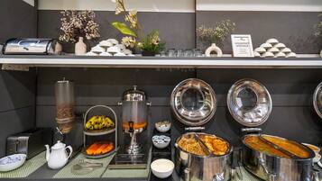 Free daily buffet breakfast