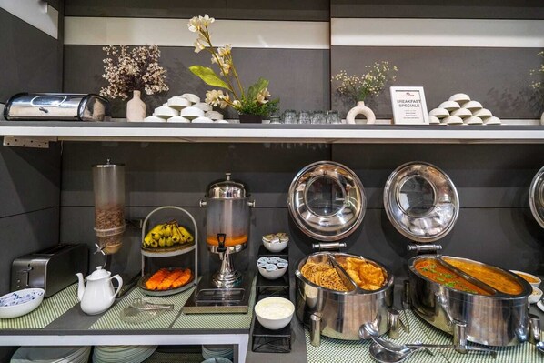 Free daily buffet breakfast