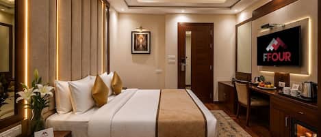 Deluxe Room, City View | Laptop workspace, iron/ironing board, free WiFi