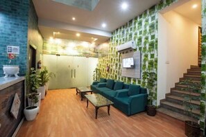 View from property - Hotel Emerald Suites At Delhi Airport (New Delhi)