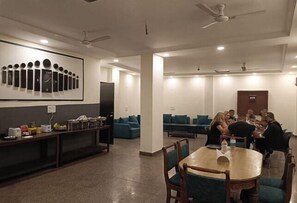 Meeting facility - Hotel Emerald Suites At Delhi Airport (New Delhi)