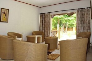 Cots/infant beds