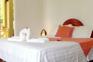 Cots/infant beds