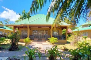 Unclassified image, 3 of 5, button