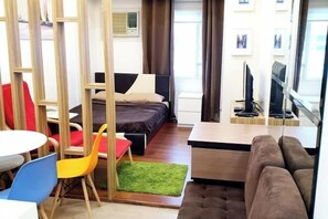 Room - Contemporary Maison Studio Unit at Ortigas Center Pasig (Pasig)