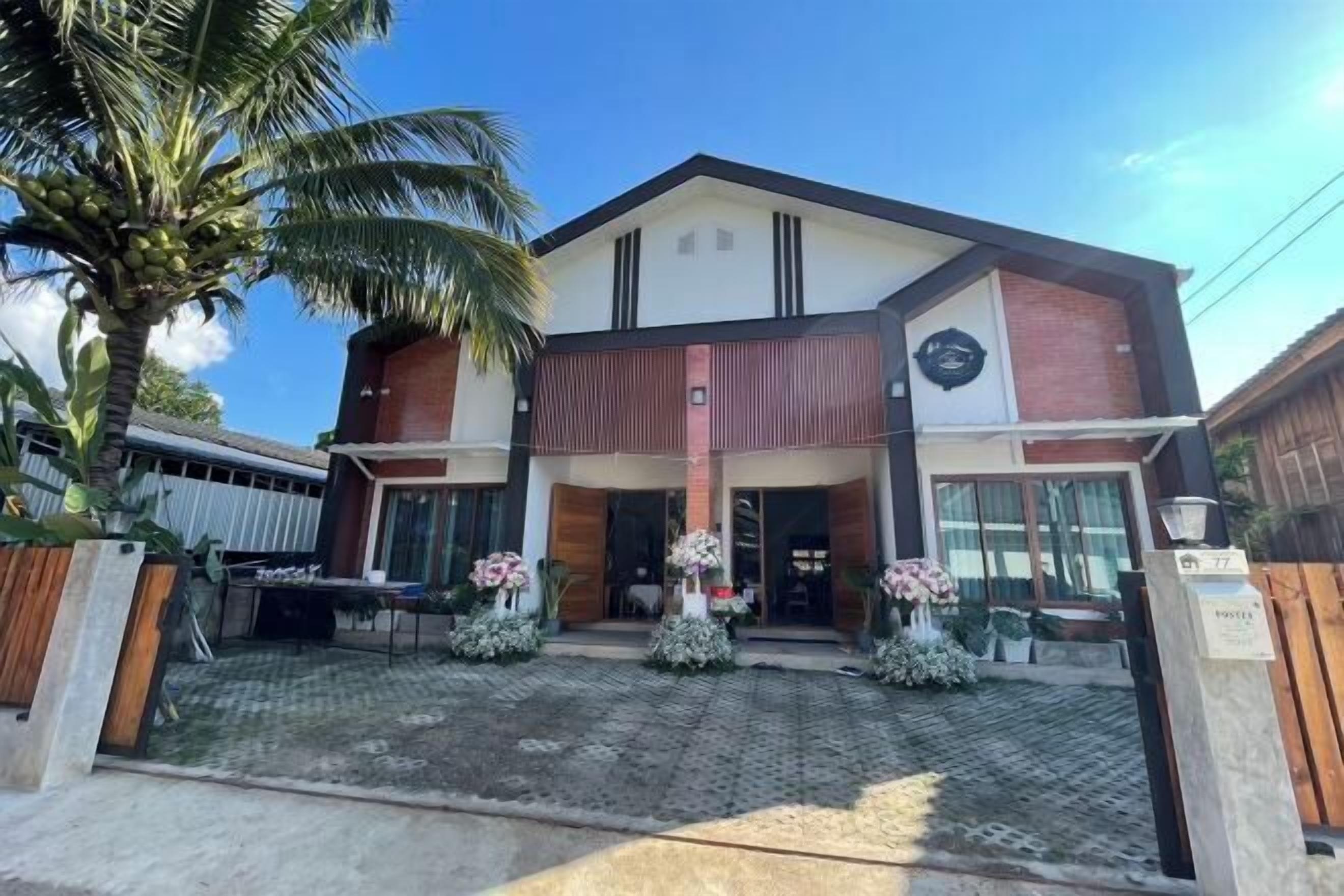 المنشأة من الخارج