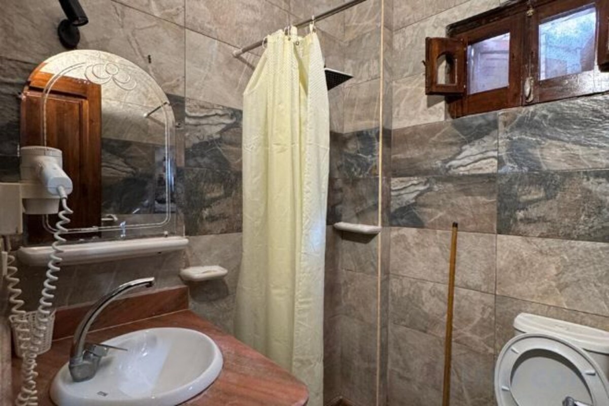 Bathroom | Free toiletries, bidet