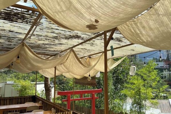 Outdoor dining - Kireina Resort (Genting Highlands)
