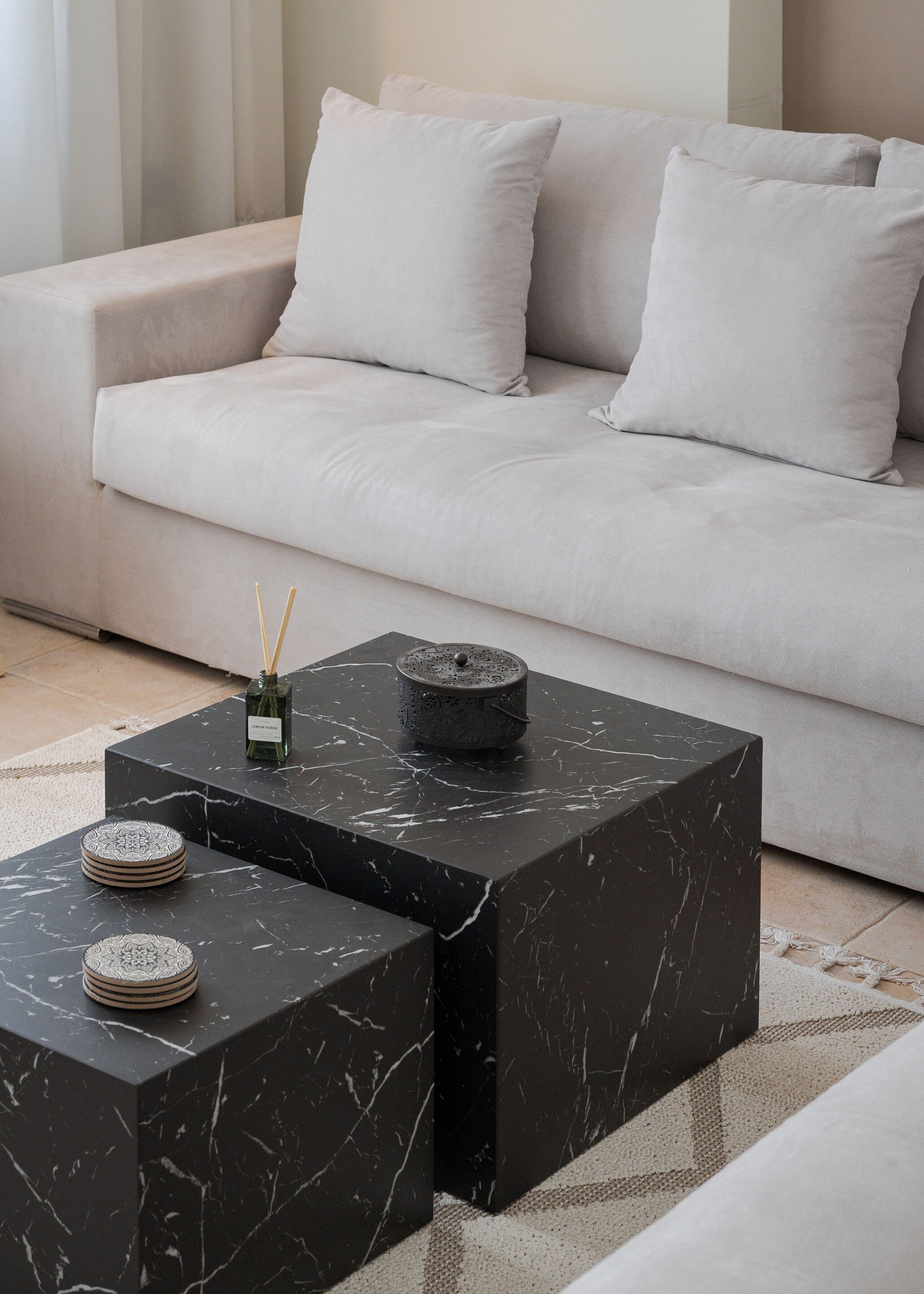 独立别墅, 花园景观 | 客厅 | 65-英寸智能电视（配备卫星频道）、Netflix、  流媒体服务