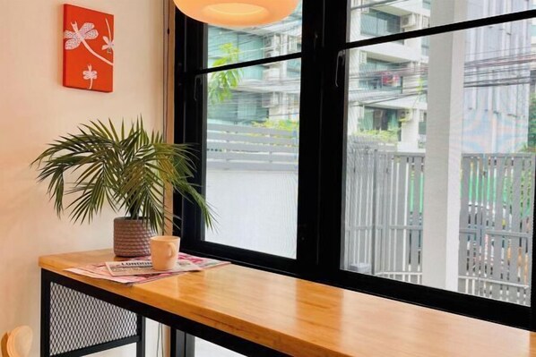 Ballroom - Stylish Modern Home 4Bedroom 7Bed 200m BTS PhraKhanong, 10min ThongLo (Bangkok)