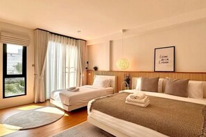 Cots/infant beds - Stylish Modern Home 4Bedroom 7Bed 200m BTS PhraKhanong, 10min ThongLo (Bangkok)