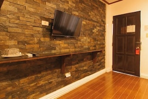 Room - RedDoorz @ LFamili Hotel Boracay (Boracay Island)