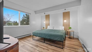 3 bedrooms, desk, iron/ironing board, free WiFi