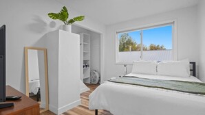 Unclassified image, 2 of 23, button - Remodeled PET Friendly Unit | Near Downtown Palmer (Palmer)