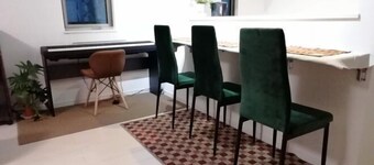 WZRE House (Entire only)