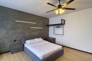 Room - Grand Luxurious Home for Huge Groups-（Sleeps 26） (Sibu)