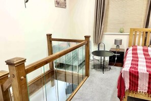 Room - AR-Rahman, 1 bed + 1 Living room apartment (Dartford)