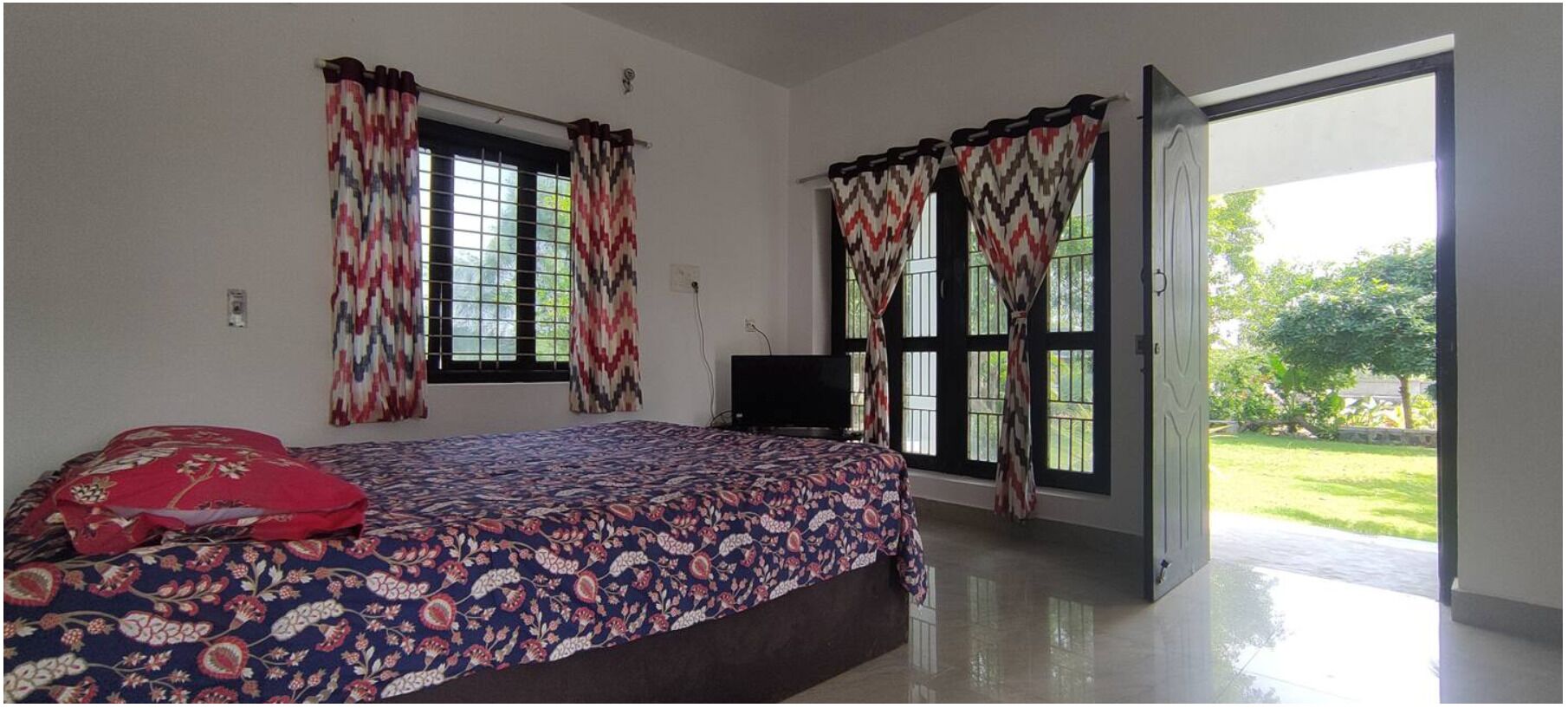 3 chambres, fer et planche à repasser, Wi-Fi gratuit, draps fournis