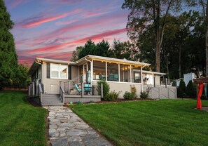 Exterior - Dock, Hot Tub & Kayaks on Lake Norman | Lakeside Gem by AvantStay (Denver)