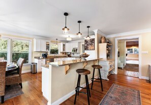 Fridge, microwave, oven, stovetop - Dock, Hot Tub & Kayaks on Lake Norman | Lakeside Gem by AvantStay (Denver)