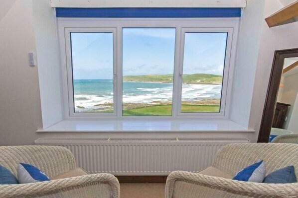 Room - Stables - BEST Sea views in Croyde! Sleeps 8 (Braunton)