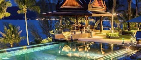 Alberca al aire libre